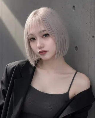 ショート カラー ハッシュカット&艶々 ハイトーン/ミワのヘアスタイル