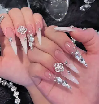 ネイル Lenie Nail Salonのネイルデザイン