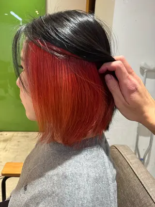 ショート カラー 透明感カラー 大浦偉央のヘアスタイル
