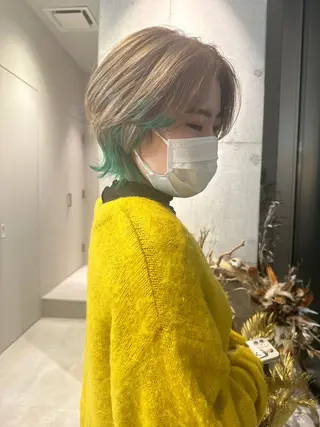 カラー 大塚 夏生のヘアスタイル