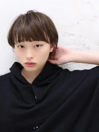 ミディアム 小林 永佳のヘアスタイル