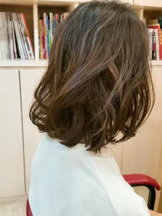 ミディアム 美谷添(ミヤゾエ) まどか大人ヘアサロンのヘアスタイル