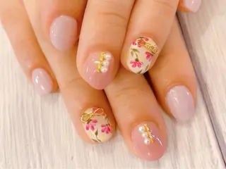 ネイル f'bloom L’ecrinのネイルデザイン