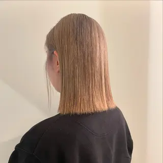 ミディアム カラー 渋谷 留菜のヘアスタイル