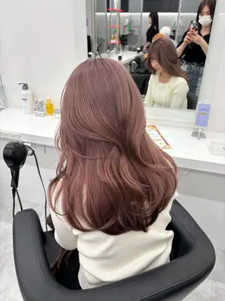 ロング カラー 抜け感レイヤー︴ ニュアンスカラーのヘアスタイル