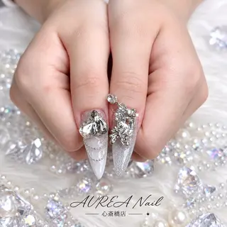 ネイル H-nail ロング/3D/Y2Kのネイルデザイン