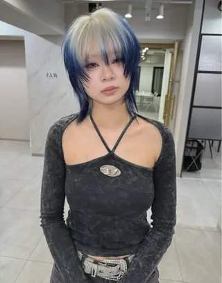 ショート TAIRA横浜ウルフ 🐺デザインカラーのヘアスタイル