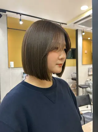 ショート カラー hubhair レイヤー/透明感のヘアスタイル