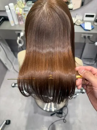 セミロング 髪質改善×レイヤー 🫧鷹司郎のヘアスタイル