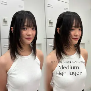 ミディアム カラー 抜け感レイヤー︴ ニュアンスカラーのヘアスタイル