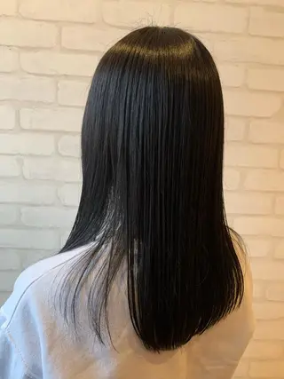 ロング 秋葉 万柚子のヘアスタイル