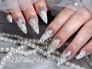 ネイル ✨Nailsalon Vi+✨のネイルデザイン