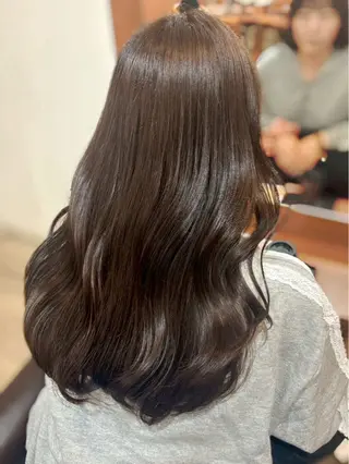 カラー 口丸 千尋のヘアスタイル