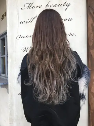 ロング カラー 森 早希絵のヘアスタイル