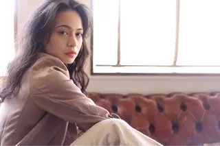 セミロング 反橋 聖のヘアスタイル