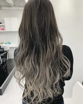 ロング カラー パーマ ヘアアレンジ メンズ キッズ ネイル マツエク・マツパ 柔らかな縮毛矯正 透明感カラー💫のヘアスタイル