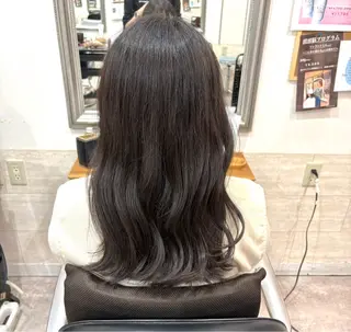 ロング 堀川 希歩のヘアスタイル