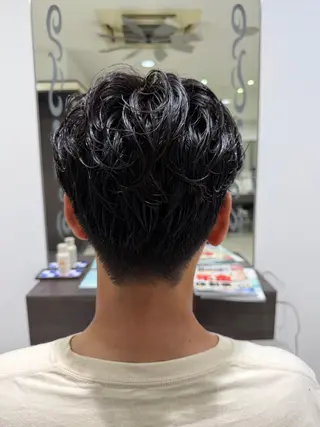 パーマ メンズ 明日空きあり🩷 レイヤースタイル🥰のヘアスタイル