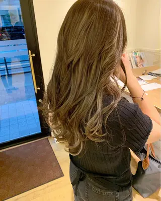 ロング 小田 孝一のヘアスタイル
