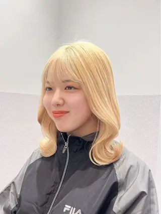 ミディアム lynn Moana moyuのヘアスタイル