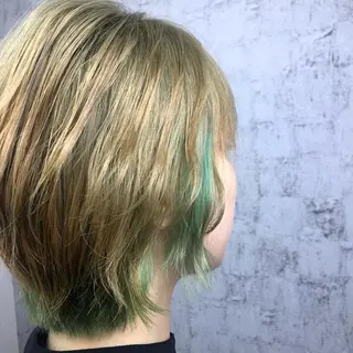 ショート カラー 小顔レイヤー/ ベージュ🤍Rieのヘアスタイル