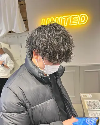 ショート カラー パーマ メンズ メンズパーマ特化 TAIGAのヘアスタイル