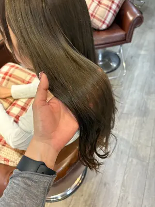 ロング 河口 友里のヘアスタイル