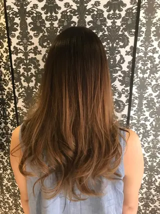 カラー 🔹TOMO🔹 圧倒的経験値🔹のヘアスタイル
