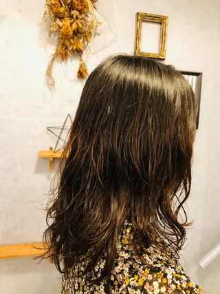 ミディアム パーマ 本多 美羽のネイルデザイン