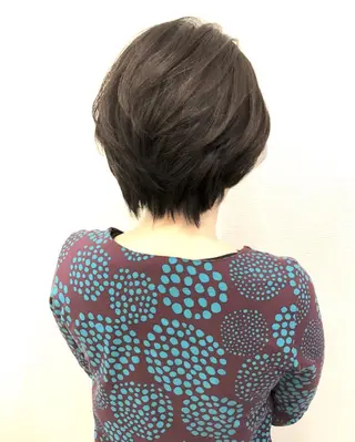 ショート カラー 平川 友希子のヘアスタイル