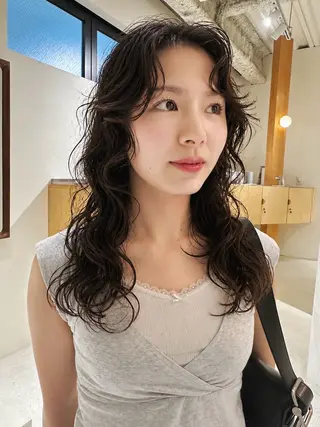 セミロング パーマ MISA レイヤーカットのヘアスタイル