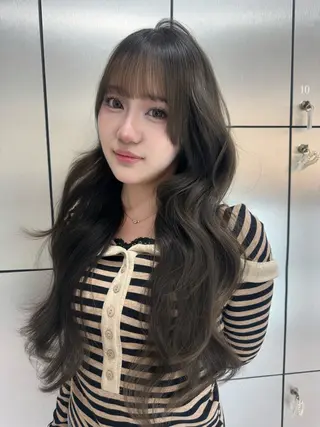 ロング カラー vivie Madokaのヘアスタイル