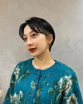 ショート Basis 田口豪司のヘアスタイル