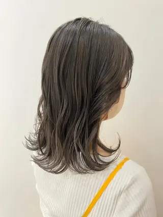 カラー 関 桃萌果のヘアスタイル