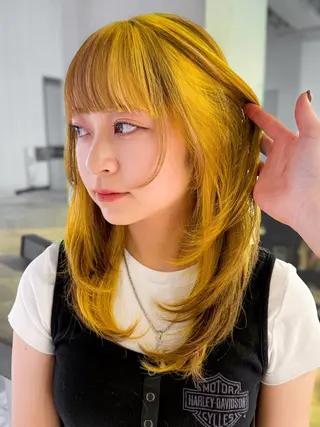 ロング カラー 派手髪デザイン なかむらるか🐬💞のヘアスタイル