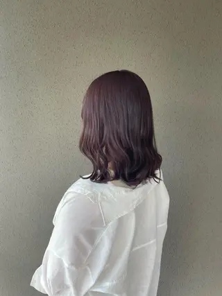 ミディアム カラー 山本 愛永のヘアスタイル