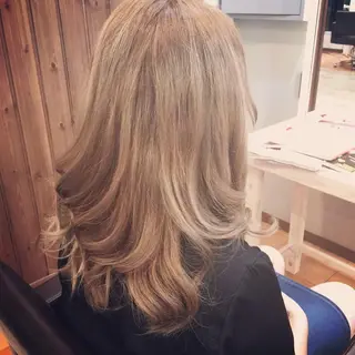 ロング 不動令 認定カラーリストのヘアスタイル