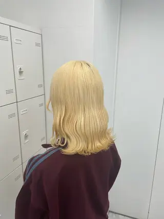 セミロング カラー ヘアアレンジ ウルフカット×ハイ トーン職人🤍ゆうひのヘアスタイル