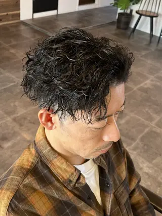 ショート パーマ メンズ 宇野 シゲトのヘアスタイル