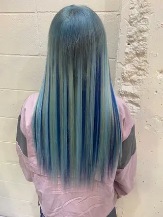 ロング カラー 佐伯 りょうのヘアスタイル
