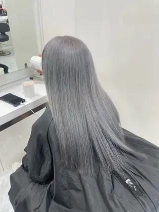 ロング カラー ラベンダー💜 グレージュ🩶のヘアスタイル