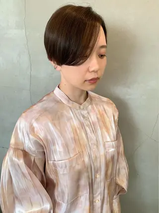 ショート カラー 榑松 恵里のヘアスタイル