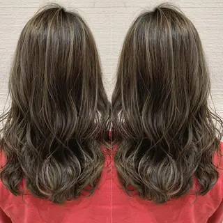 ロング カラー ヘアアレンジ 白髪ぼかしハイライト 茗荷谷駅徒歩2分のヘアスタイル