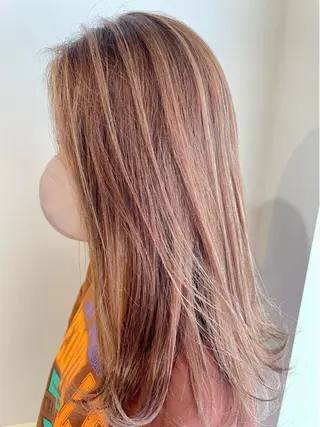 セミロング カラー 《インナーカラー》 YAMADAのヘアスタイル