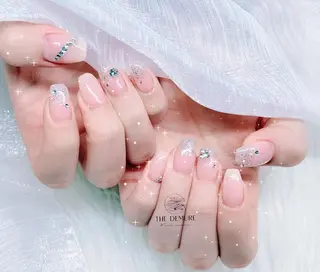 ネイル Demure Amy 銀座店のネイルデザイン