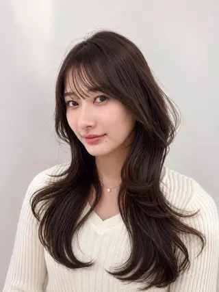 セミロング 割れない顔まわり× 小顔補正レイヤー難波のヘアスタイル