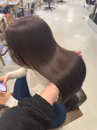 セミロング koharu / 梅田茶屋町のヘアスタイル