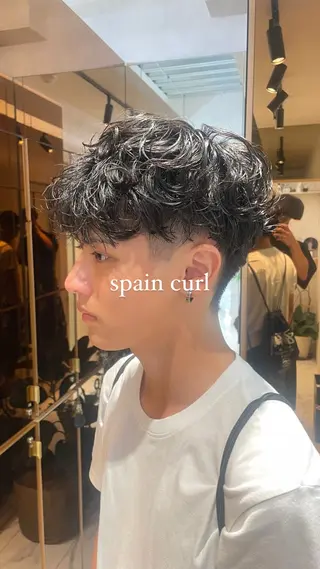 パーマ メンズ フェザーパーマ/ スペインカールのヘアスタイル