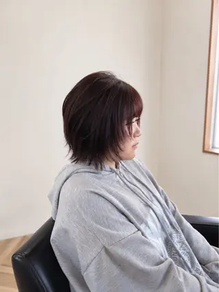 ショート カラー 石橋 桃花のヘアスタイル