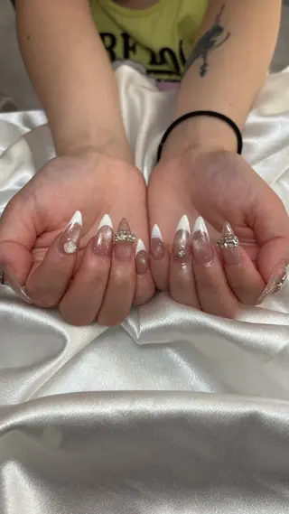 ネイル Yuna 𝝑𝝔*.+ﾟのネイルデザイン